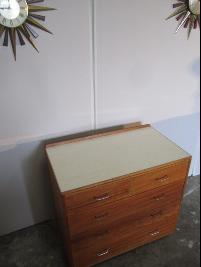 chest_of_drawers.jpg