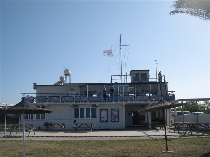 sailingclub_01.jpg