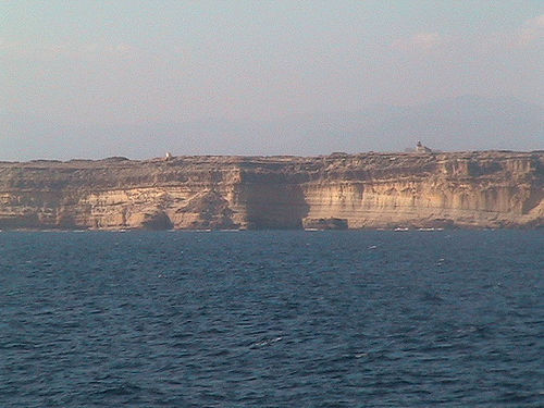 akrotiri_cliffs3.jpg