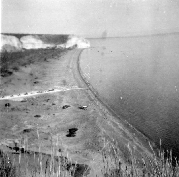 tunnel_beach2.jpg